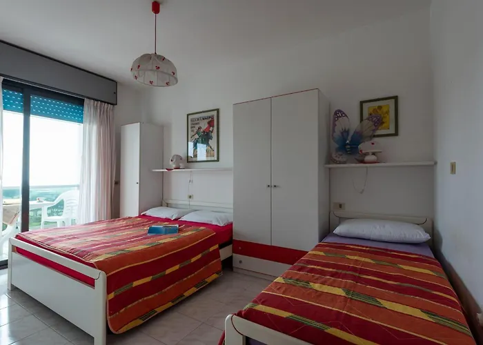 Family Beachfront In With Pool Appartamento