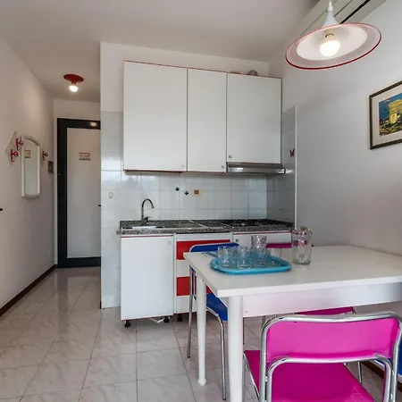 Family Beachfront In With Pool Appartamento