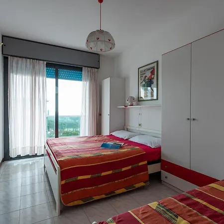 Family Beachfront In With Pool Daire *