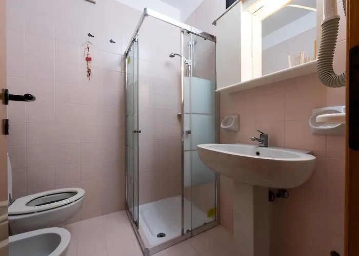 Family Beachfront In With Pool *