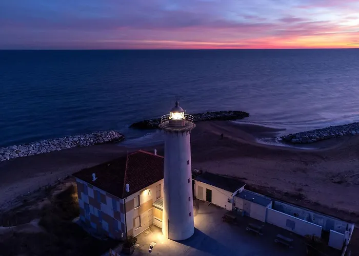 Lägenhet Family Beachfront In With Pool *